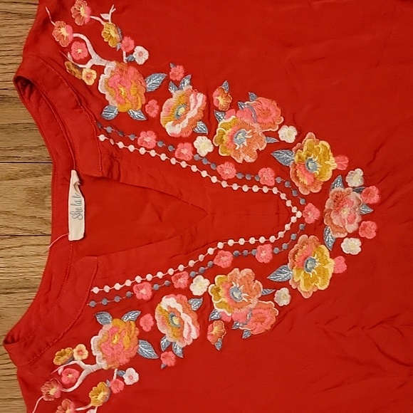 Womens embroidered blouse - Picture 2 of 9